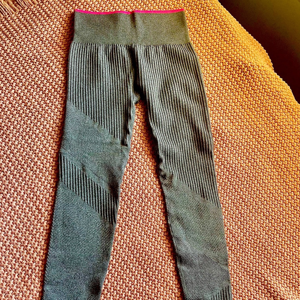 Like New Athletic Leggings
